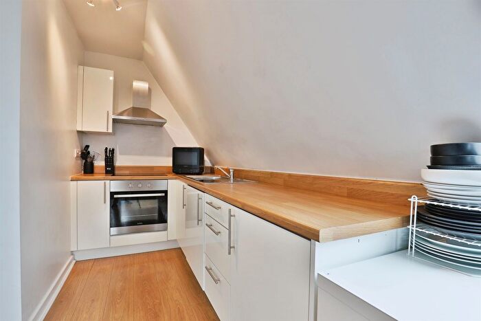 1 Bedroom Flat For Sale In Christchurch Road, Boscombe, Bournemouth, BH7