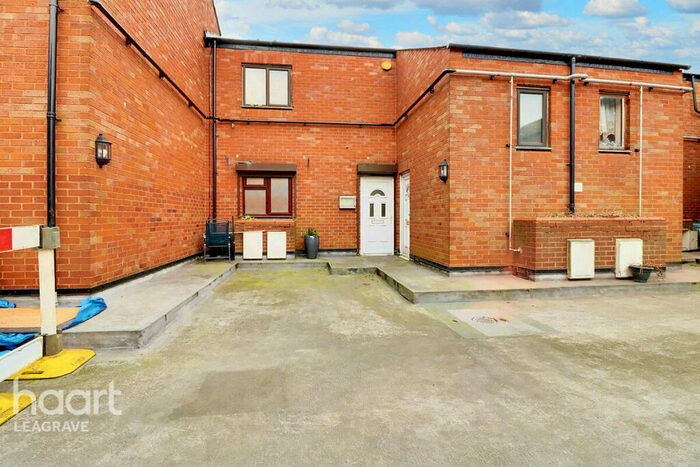 1 Bedroom Apartment For Sale In Browning Road, Luton, LU4