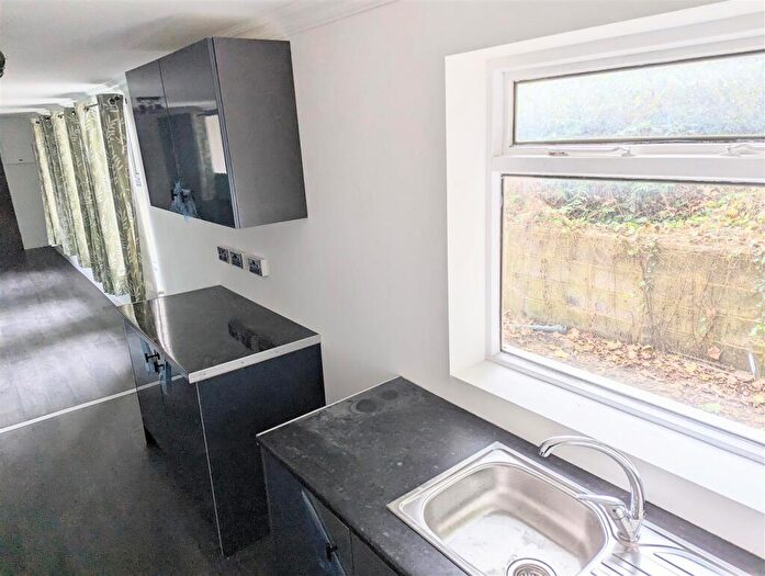 Flat To Rent In Snargate Street, Dover, CT17