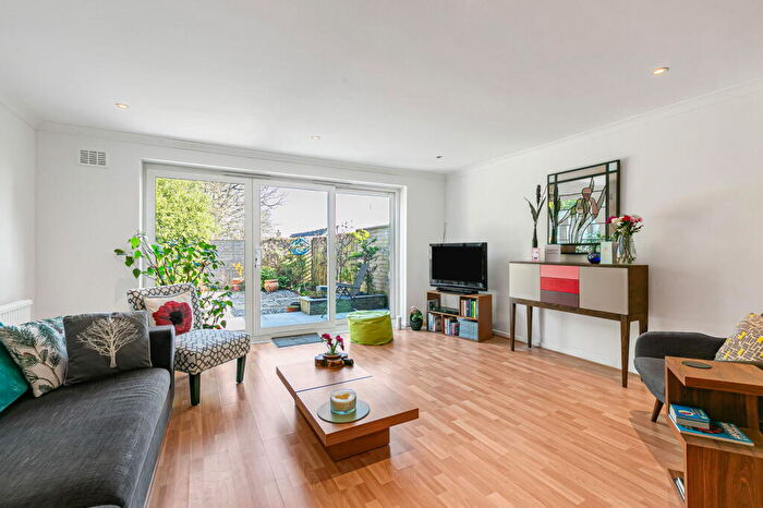 4 Bedroom Terraced House For Sale In Ellery Road, SE19