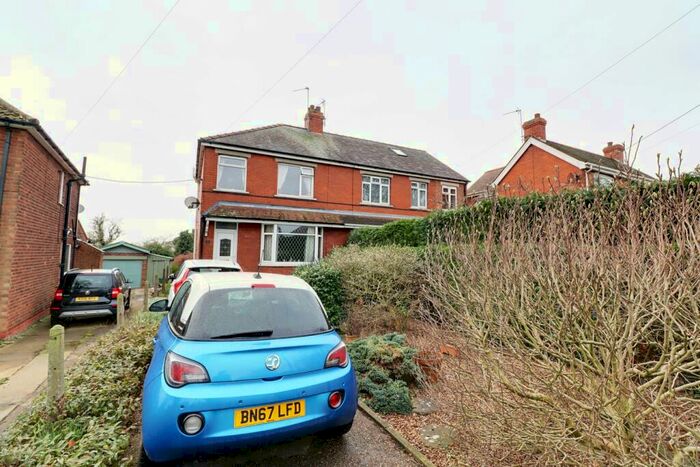 3 Bedroom Semi-Detached House For Sale In Scawby Road, Scawby Brook, Brigg, DN20