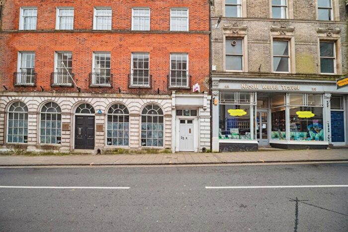 2 Bedroom Flat For Sale In High East Street, Dorchester, DT1