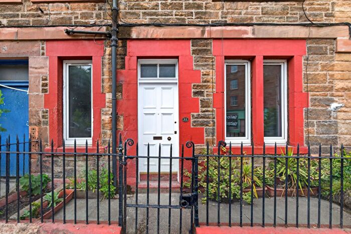 2 Bedroom Flat For Sale In Henderson Gardens, Edinburgh, EH6