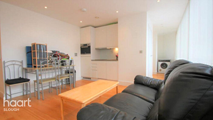 1 Bedroom Apartment To Rent In High Street, Slough, SL1