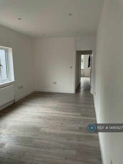 2 Bedroom Flat To Rent In Clarence Road, Grays, RM17
