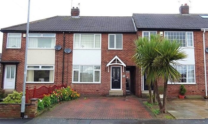 3 Bedroom Town House To Rent In Springfield Avenue, Morley, Leeds, LS27