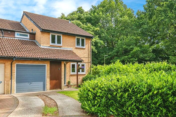 4 Bedroom Semi-Detached House To Rent In Watermead, Goldsworth Park, Woking, GU21