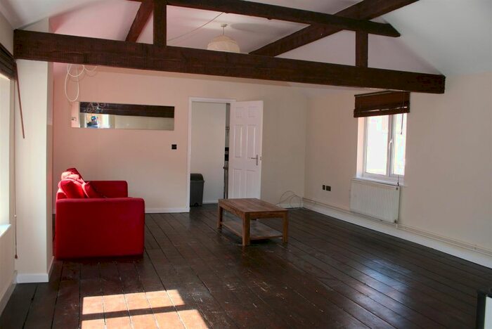 1 Bedroom Flat To Rent In Paddock Lane, Walsall, WS1