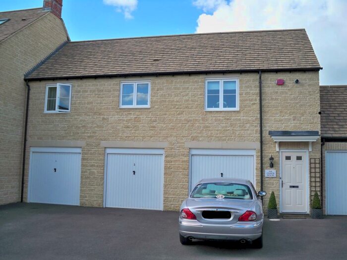 2 Bedroom Coach House To Rent In Blackthorn Mews, Carterton, Oxon, OX18