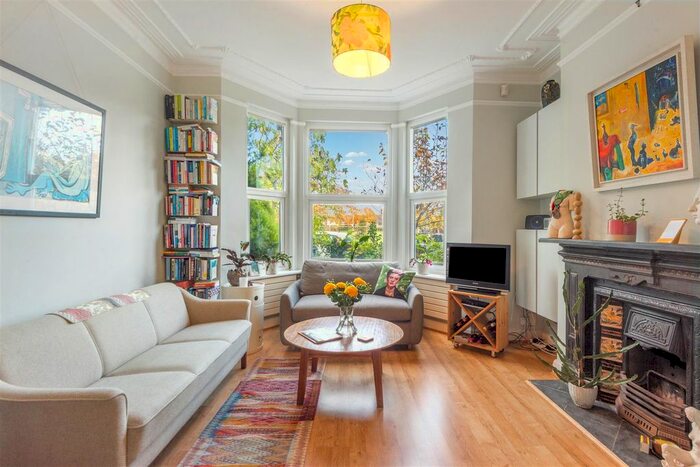 2 Bedroom Flat To Rent In Chiswick Lane, London, W4