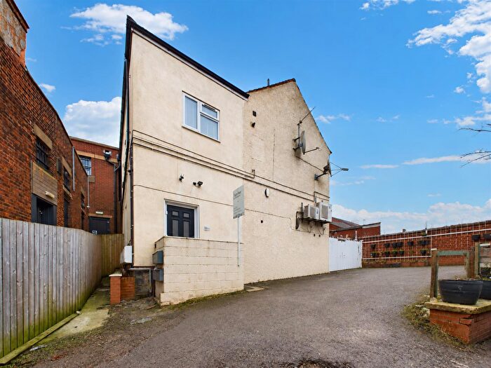 1 Bedroom Apartment To Rent In High Street, Alfreton, DE55