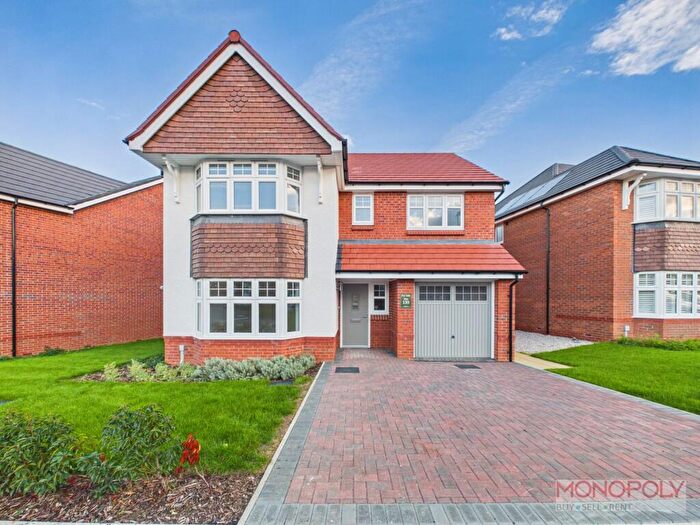 4 Bedroom Detached House For Sale In Cae Onnen, Wrexham, LL11