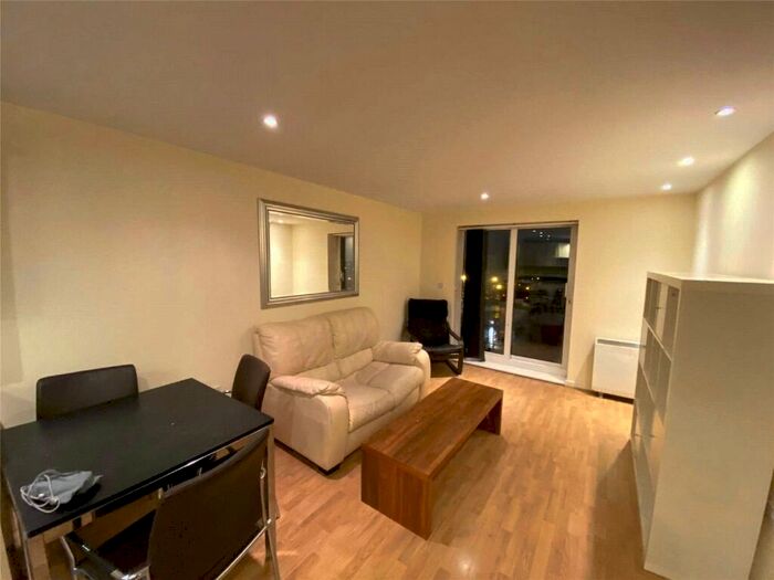 3 Bedroom Apartment To Rent In Walker House, Elmira Way, Salford Quays, Manchester, M5