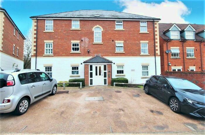 2 Bedroom Apartment To Rent In Lackland Court, Fleet, GU51