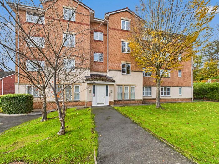 2 Bedroom Apartment For Sale In Porterfield Drive, Tyldesley, M29