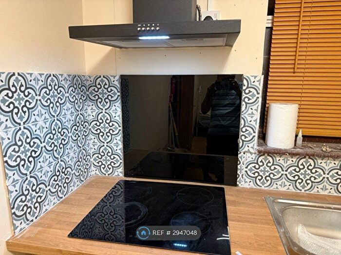 1 Bedroom Flat To Rent In Eric Road, Chadwell Heath, RM6