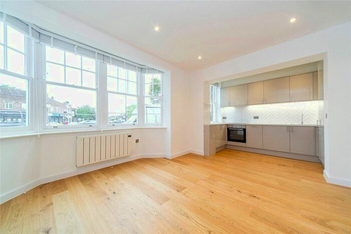 1 Bedroom Flat To Rent In High Street, Feltham, TW13