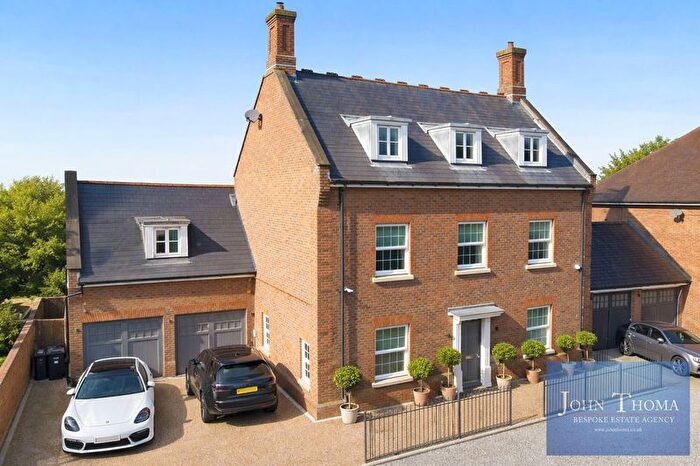 7 Bedroom Detached House For Sale In Regents Drive, Woodford Green, IG8