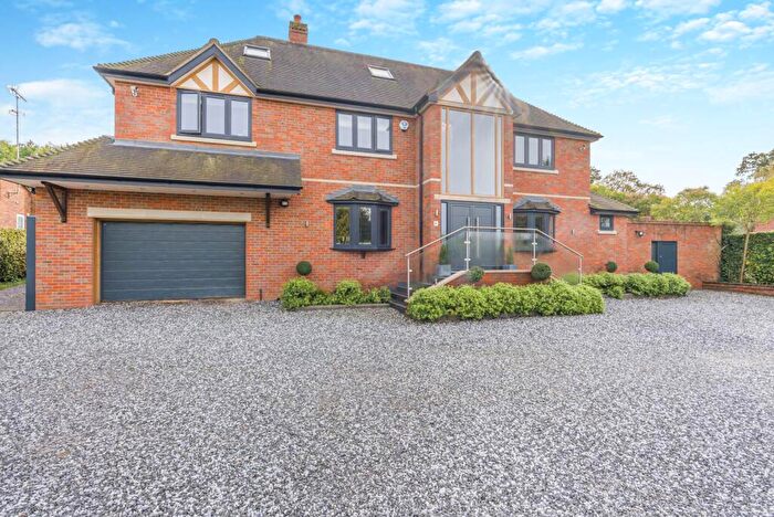 6 Bedroom Detached House For Sale In Whielden Lane, Winchmore Hil, HP7