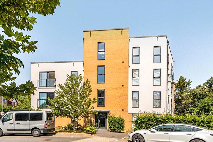 2 Bedroom Apartment For Sale In Coley Avenue, Reading, RG1