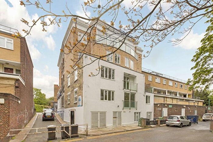 1 Bedroom Flat To Rent In Bridport Terrace, South Lambeth, SW8