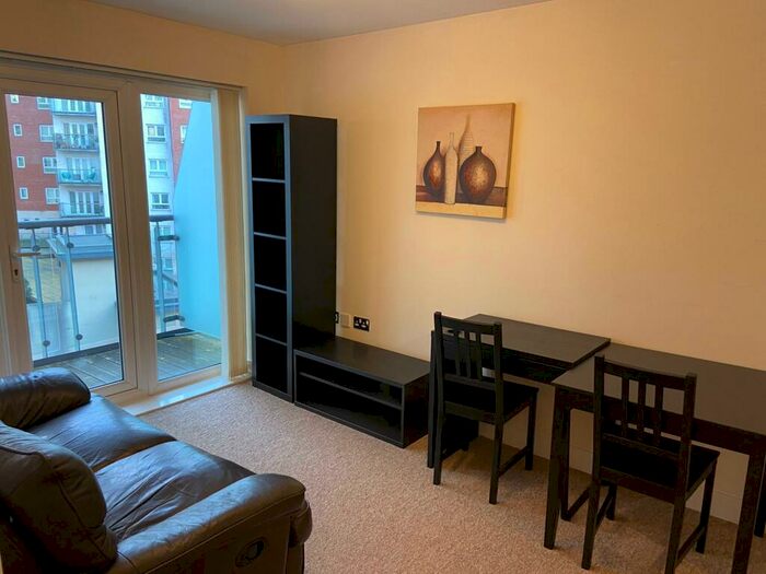 1 Bedroom Flat To Rent In Oceana Boulevard, Lower Canal Walk, Southampton, SO14