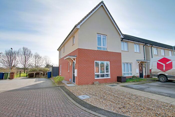 2 Bedroom End Of Terrace House For Sale In Cygnet Crescent, March, PE15