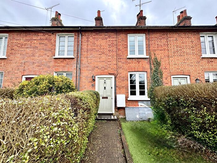 2 Bedroom Cottage For Sale In Albion Place, Hartley Wintney, Hook, RG27