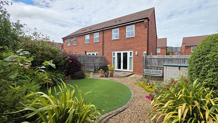 2 Bedroom End Of Terrace House For Sale In Cuckoo Close, Long Itchington, CV47