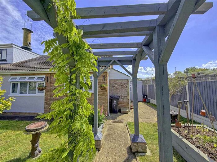 2 Bedroom Bungalow For Sale In Willow Walk, Weeley, CO16