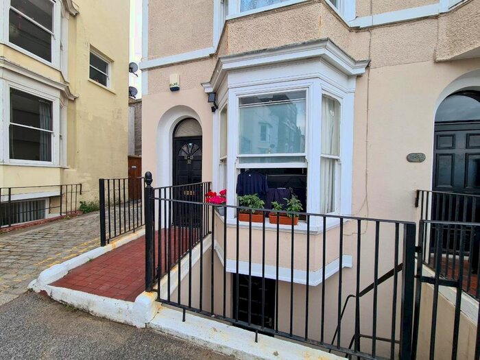 1 Bedroom Flat To Rent In Albert Terrace, Margate, CT9