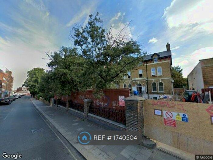 1 Bedroom Flat To Rent In Leigham Court Road, London, SW16