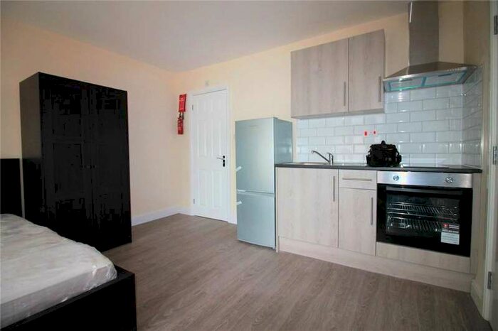 1 Bedroom Studio Flat To Rent In Costons Lane, Greenford UB6
