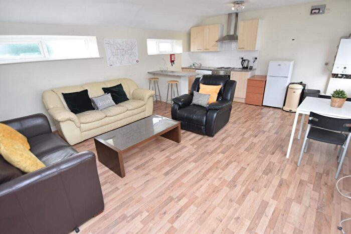 2 Bedroom Flat To Rent In Harriet Street, Cathays, Cardiff, CF24