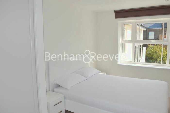 1 Bedroom Flat To Rent In Havilland Mews, Shepherds Bush, W12