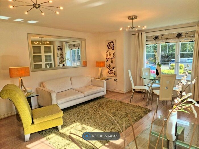 2 Bedroom Flat To Rent In Bromford Road, Oldbury, B69