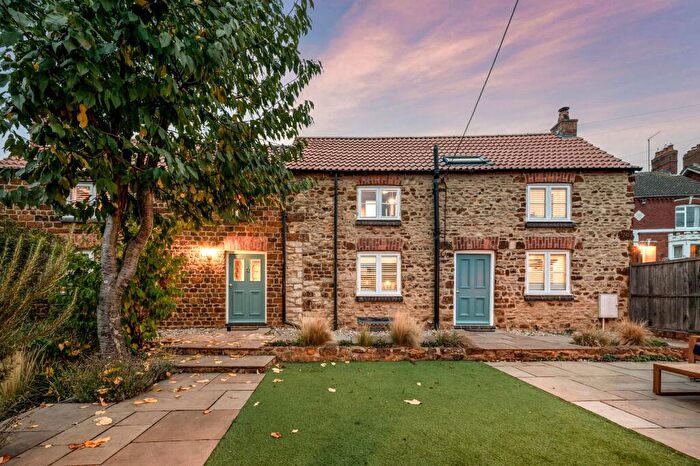 3 Bedroom Detached House For Sale In Denford Road, Ringstead, NN14