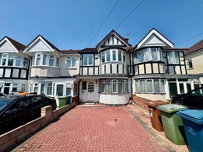 3 Bedroom Terraced House For Sale In Warden Avenue, Harrow, HA2