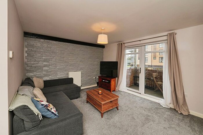 2 Bedroom Flat For Sale In Charlton Boulevard, Patchway, Bristol, BS34