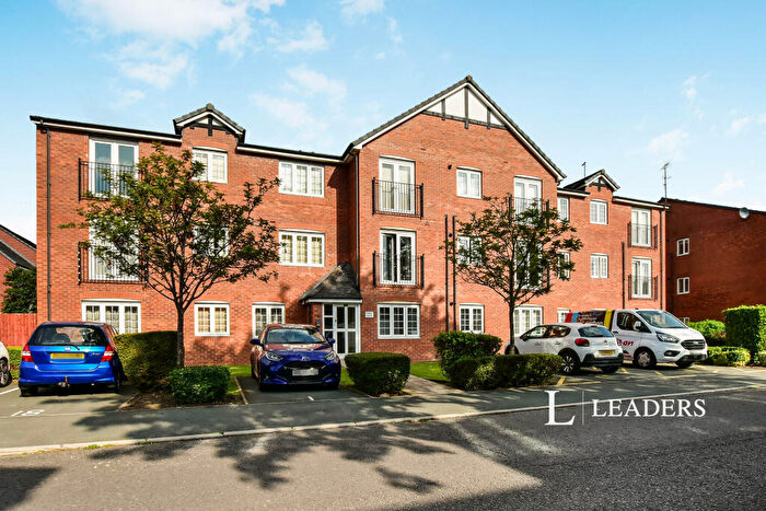 2 Bedroom Apartment To Rent In Clifton Road, Manchester, M30