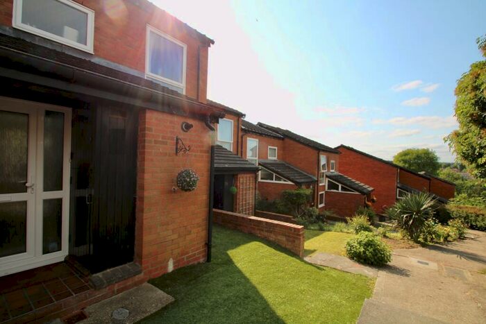 3 Bedroom House To Rent In Brookscroft, Linton Glade, Croydon, CR0