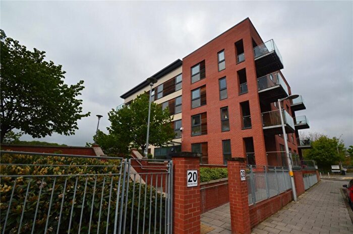 2 Bedroom Flat To Rent In Bell Barn Road, Birmingham, West Midlands, B15
