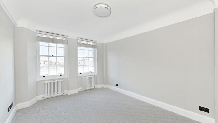 Apartment To Rent In Regis Court, Melcombe Place, Marylebone, London, NW1