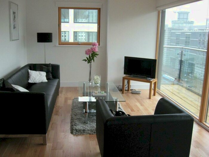 2 Bedroom Flat To Rent In La Salle, Leeds Dock, LS10