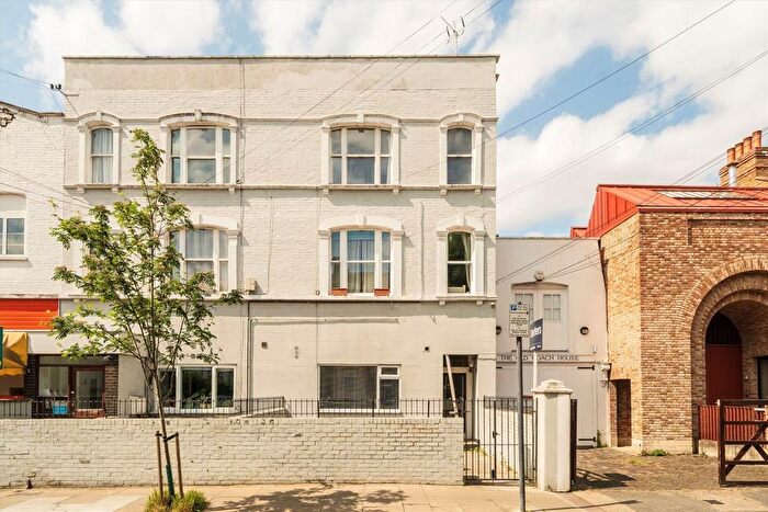 Studio For Sale In Devonport Road, Shepherds Bush, W12