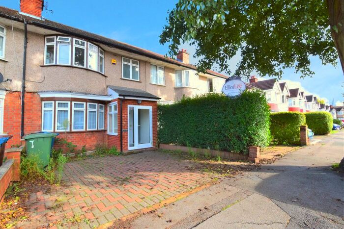 4 Bedroom Terraced House To Rent In Ravenswood Crescent, Harrow, Greater London, HA2