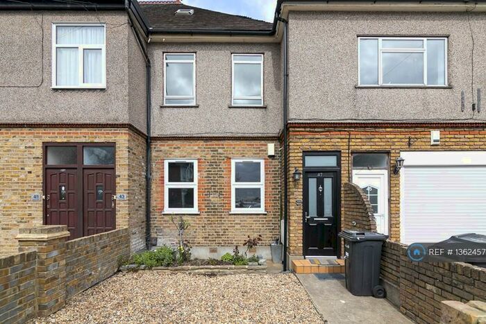 1 Bedroom Terraced House To Rent In Epsom Road, Ilford, IG3