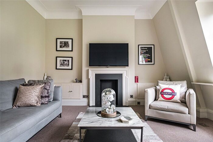 2 Bedroom Flat To Rent In Sloane Court East, London, SW3