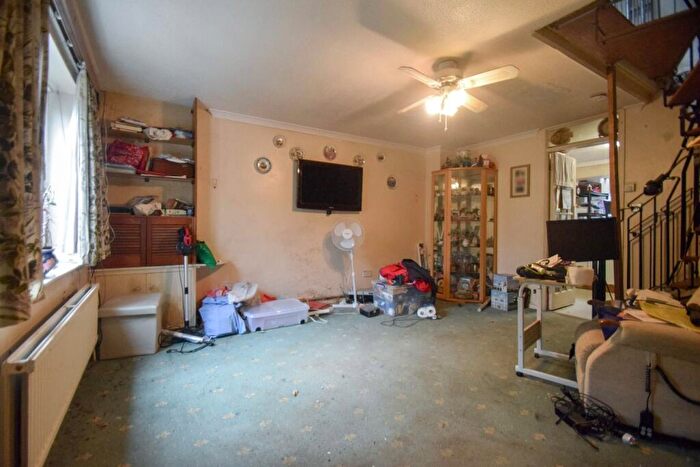 3 Bedroom Terraced House For Sale In Ploughmans Way, Rainham, Gillingham, ME8