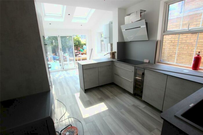 Garage / Parking To Rent In Marsala Road, London, SE13